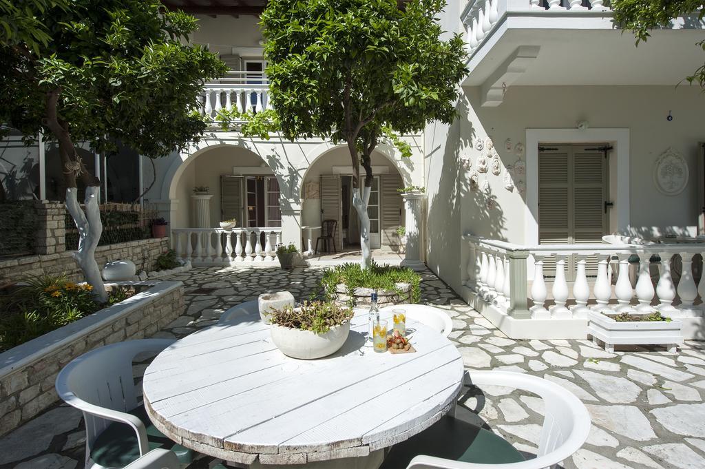 The Orange Garden Apartment คัสซิโอปี ภายนอก รูปภาพ