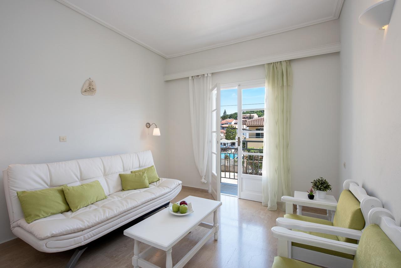 The Orange Garden Apartment คัสซิโอปี ภายนอก รูปภาพ